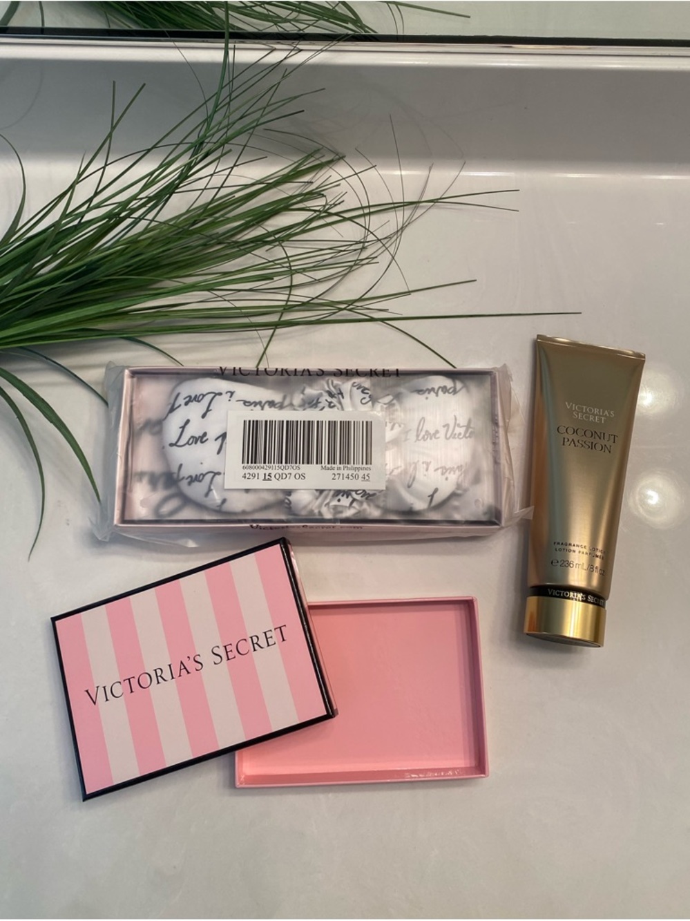 Victoria's Secret Satin Sleep gift set